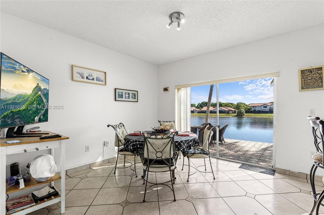 For Sale: $675,000 (3 beds, 2 baths, 1829 Square Feet)