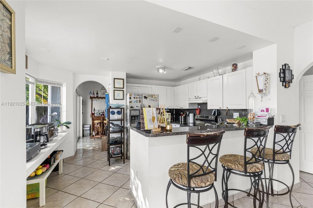 For Sale: $675,000 (3 beds, 2 baths, 1829 Square Feet)