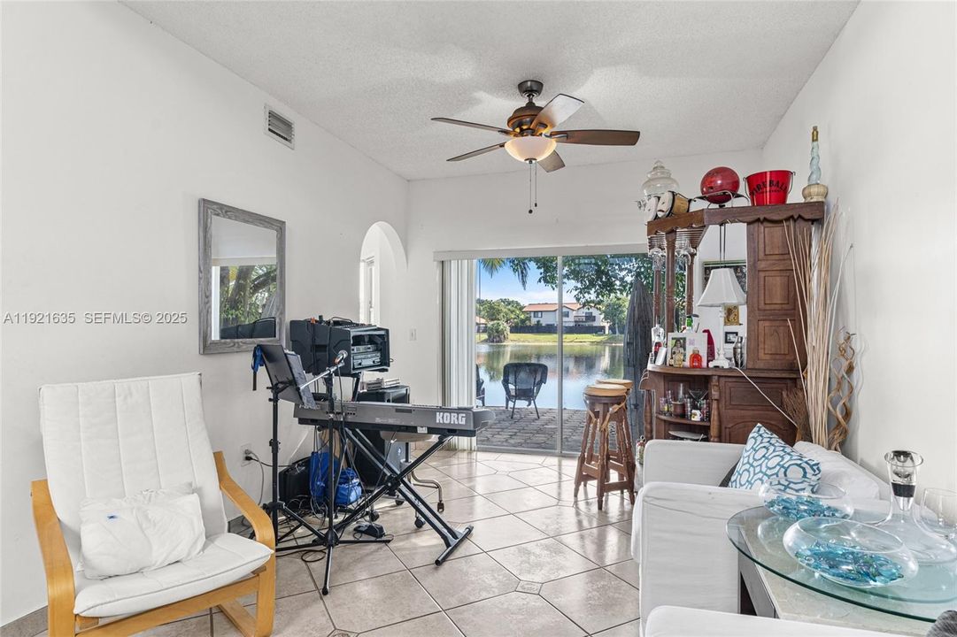 For Sale: $675,000 (3 beds, 2 baths, 1829 Square Feet)