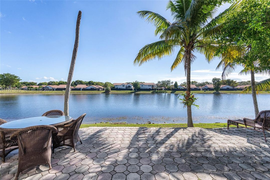 For Sale: $675,000 (3 beds, 2 baths, 1829 Square Feet)