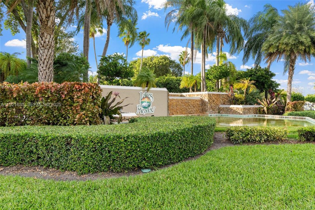 For Sale: $675,000 (3 beds, 2 baths, 1829 Square Feet)