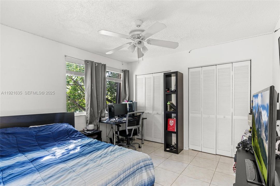 For Sale: $675,000 (3 beds, 2 baths, 1829 Square Feet)