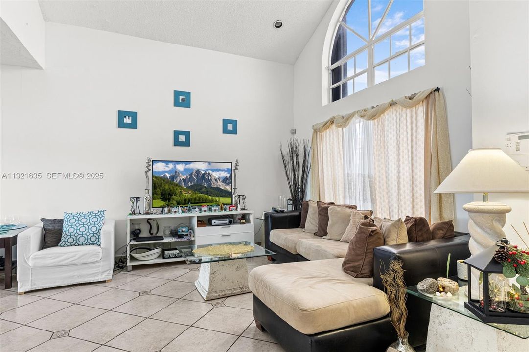 For Sale: $675,000 (3 beds, 2 baths, 1829 Square Feet)