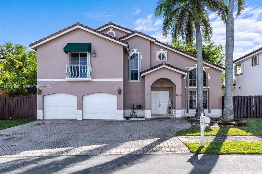 For Sale: $675,000 (3 beds, 2 baths, 1829 Square Feet)