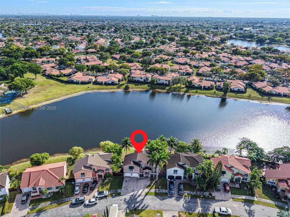 For Sale: $675,000 (3 beds, 2 baths, 1829 Square Feet)