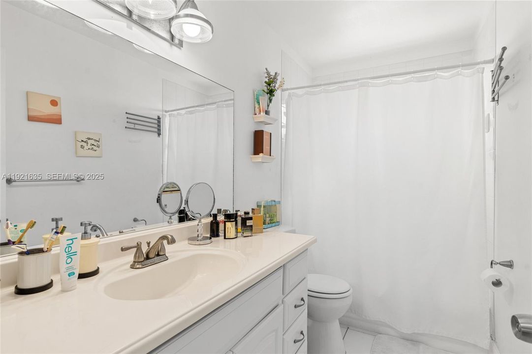 For Sale: $675,000 (3 beds, 2 baths, 1829 Square Feet)