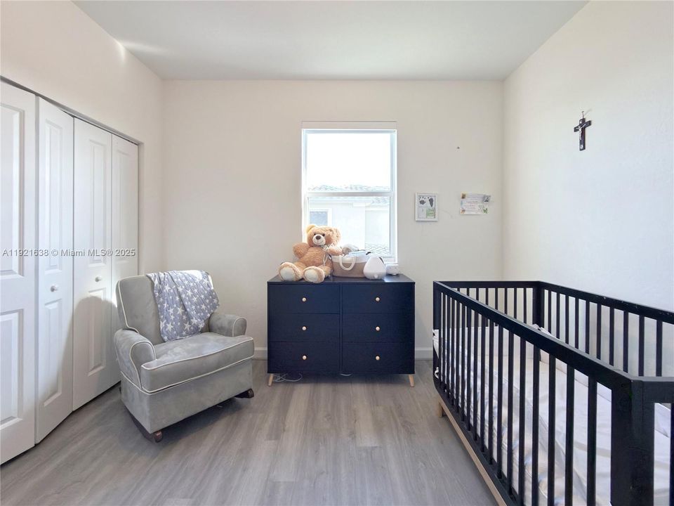 出租: $3,700 (4 贝兹, 3 浴室, 2451 平方英尺)