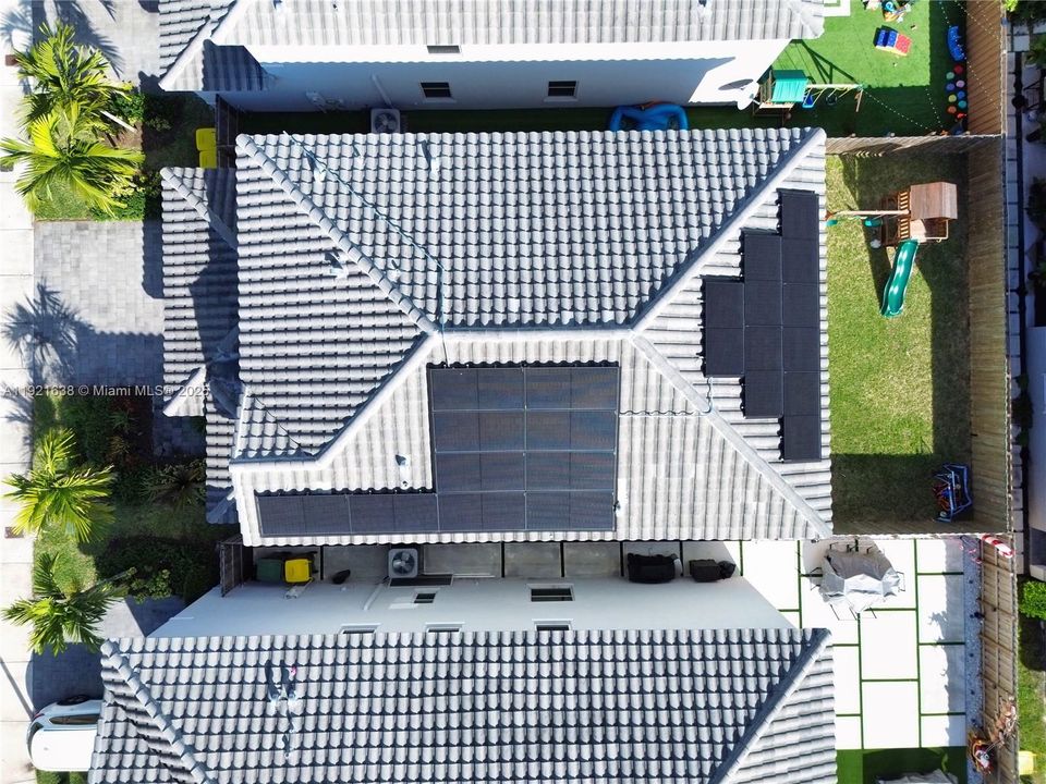 出租: $3,700 (4 贝兹, 3 浴室, 2451 平方英尺)