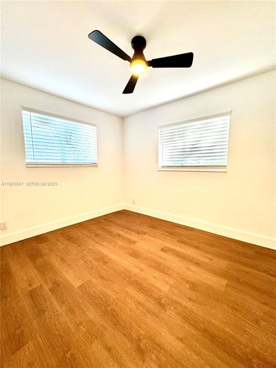 В аренду: $2,500 (2 спален, 2 ванн, 3937 Квадратных фут)