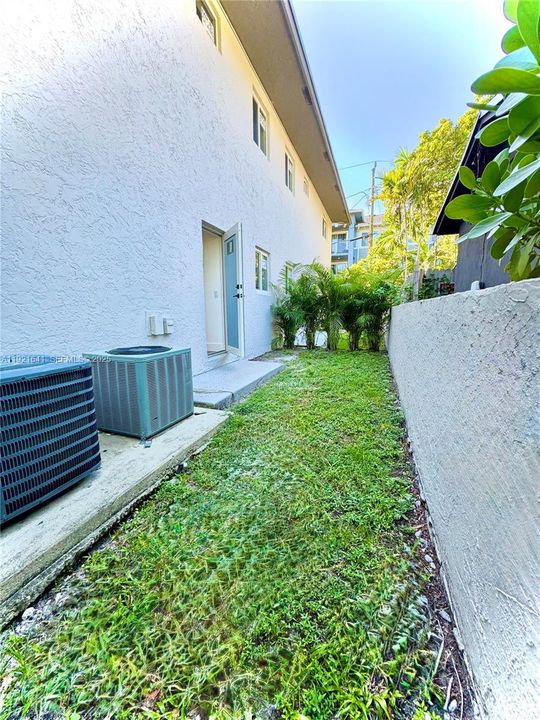 В аренду: $2,500 (2 спален, 2 ванн, 3937 Квадратных фут)