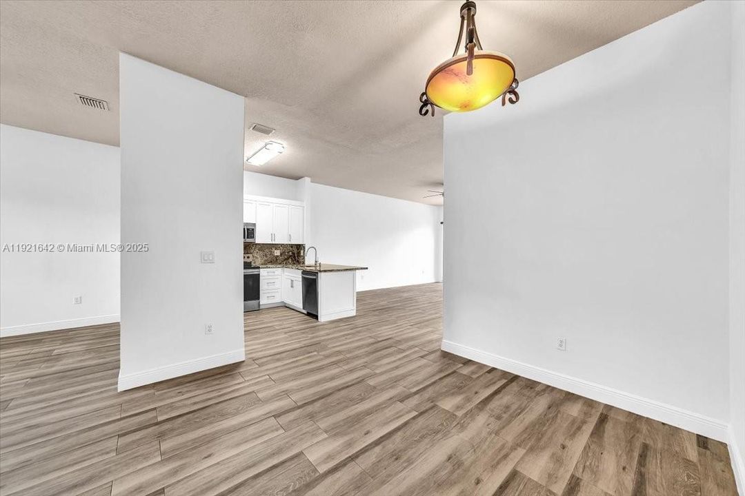 For Sale: $680,000 (4 beds, 2 baths, 1837 Square Feet)