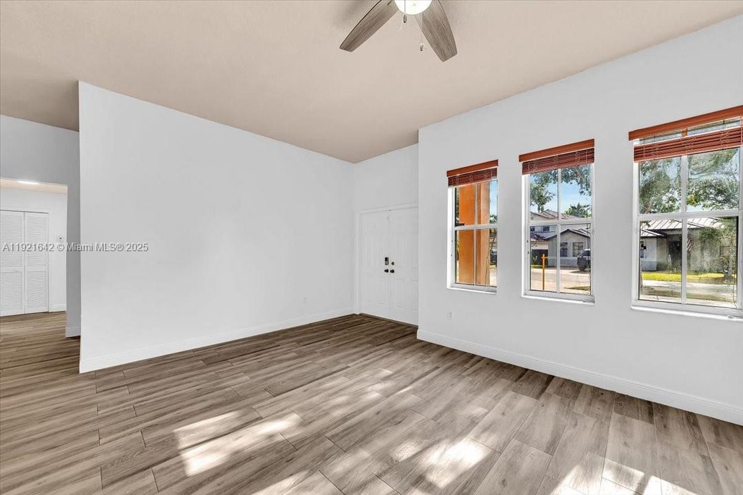 For Sale: $680,000 (4 beds, 2 baths, 1837 Square Feet)