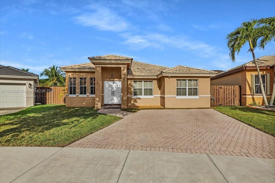 For Sale: $680,000 (4 beds, 2 baths, 1837 Square Feet)