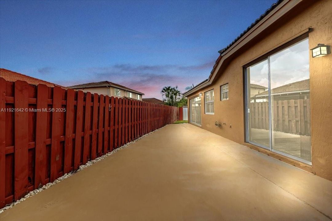 For Sale: $680,000 (4 beds, 2 baths, 1837 Square Feet)