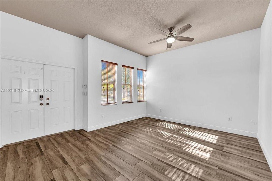 For Sale: $680,000 (4 beds, 2 baths, 1837 Square Feet)