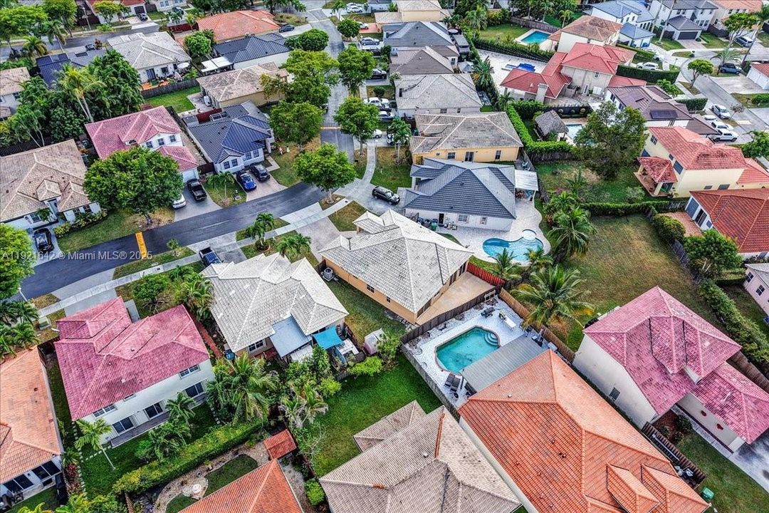 For Sale: $680,000 (4 beds, 2 baths, 1837 Square Feet)