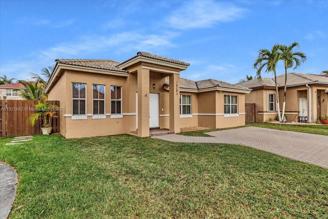 For Sale: $680,000 (4 beds, 2 baths, 1837 Square Feet)