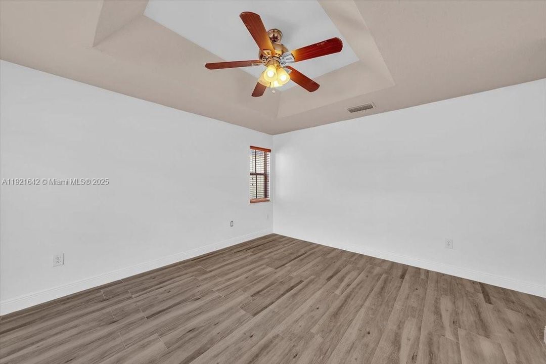 For Sale: $680,000 (4 beds, 2 baths, 1837 Square Feet)