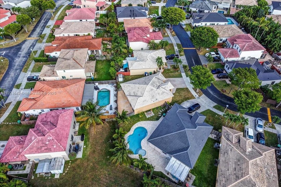 For Sale: $680,000 (4 beds, 2 baths, 1837 Square Feet)