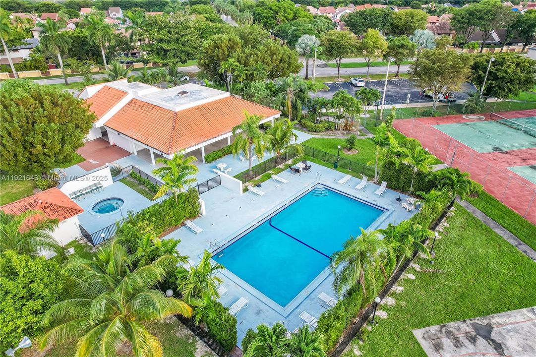 En Venta: $499,000 (3 camas, 2 baños, 1523 Pies cuadrados)