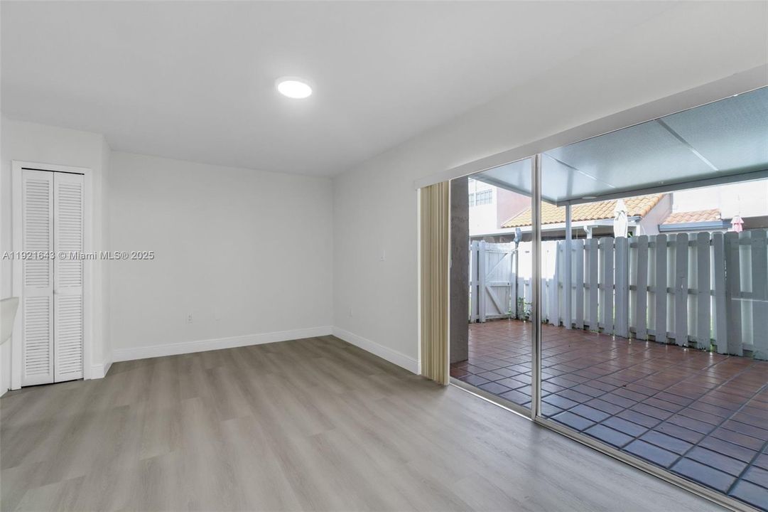 En Venta: $499,000 (3 camas, 2 baños, 1523 Pies cuadrados)