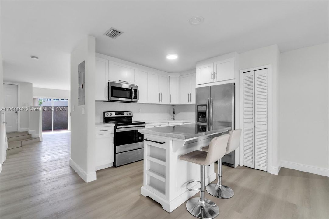 En Venta: $499,000 (3 camas, 2 baños, 1523 Pies cuadrados)