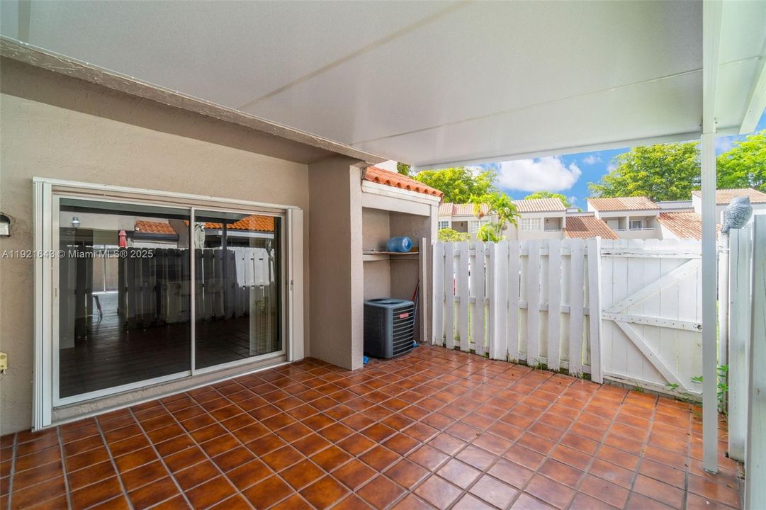 En Venta: $499,000 (3 camas, 2 baños, 1523 Pies cuadrados)