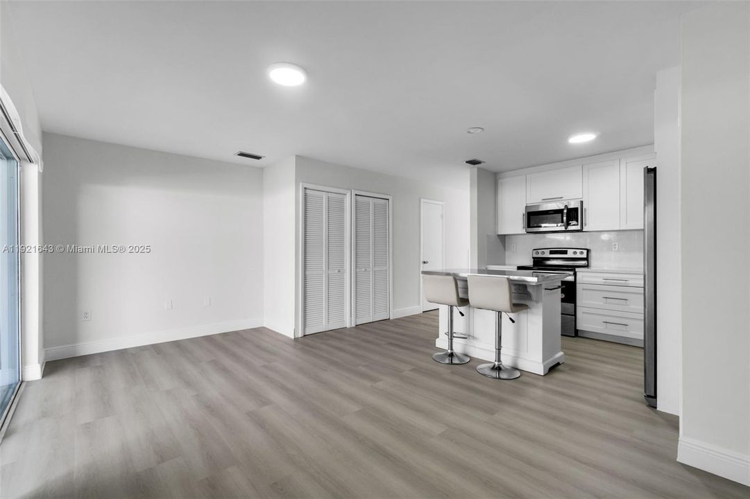 En Venta: $499,000 (3 camas, 2 baños, 1523 Pies cuadrados)