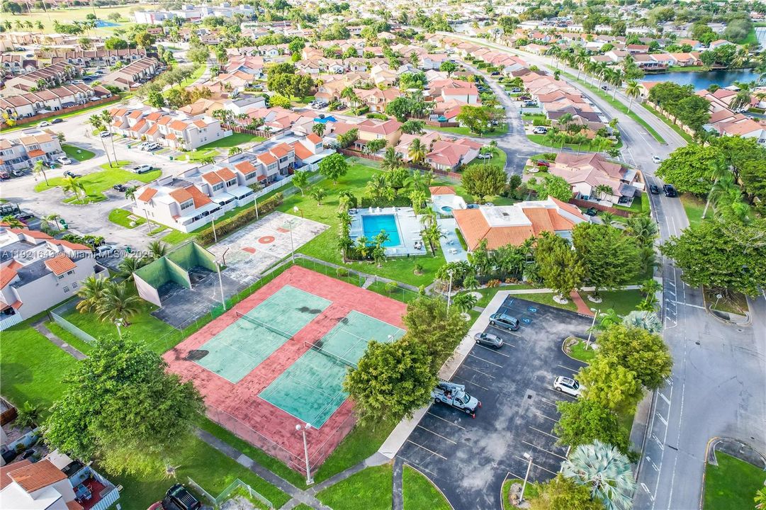 En Venta: $499,000 (3 camas, 2 baños, 1523 Pies cuadrados)