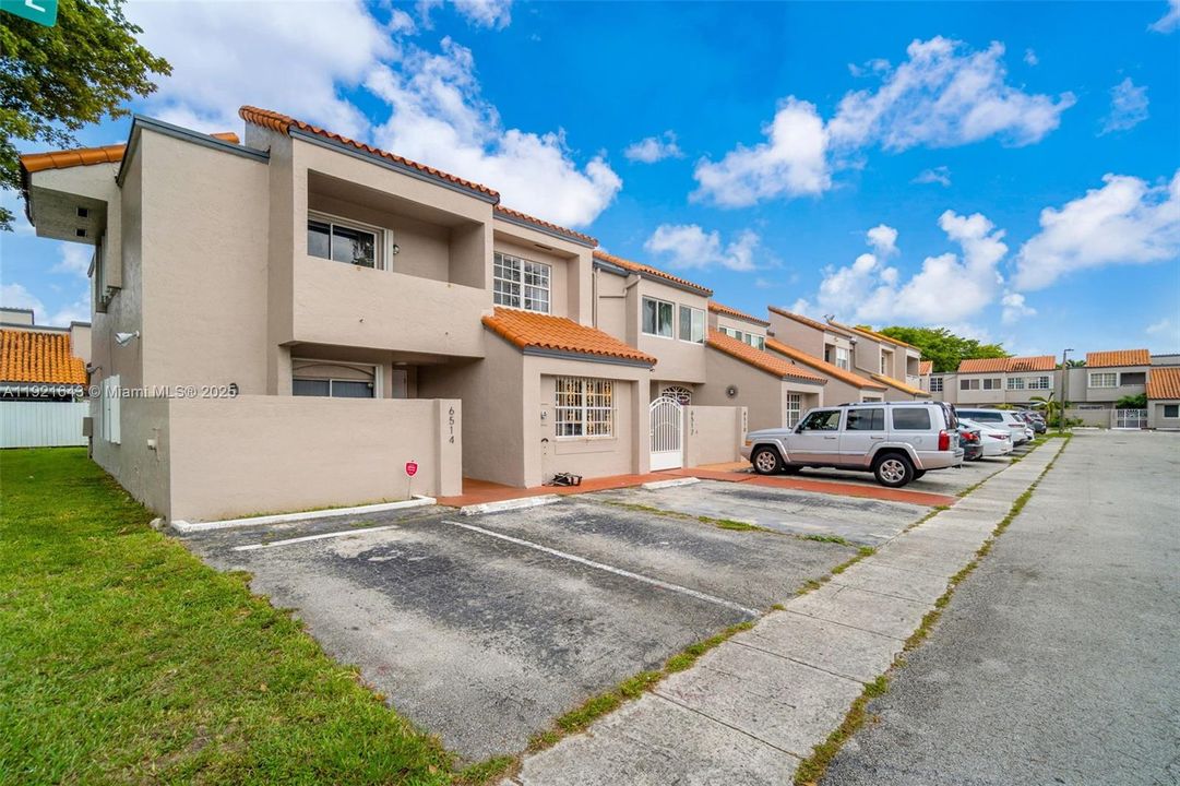 En Venta: $499,000 (3 camas, 2 baños, 1523 Pies cuadrados)