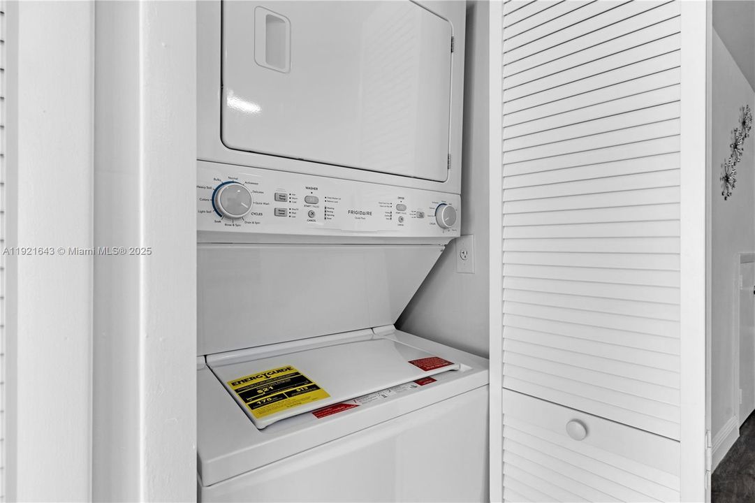 En Venta: $499,000 (3 camas, 2 baños, 1523 Pies cuadrados)