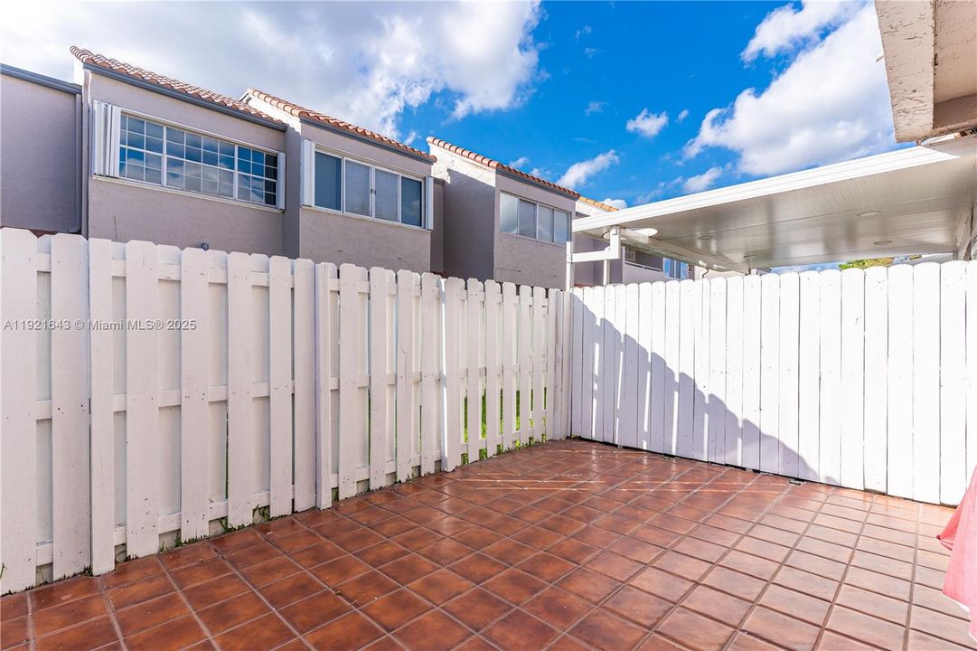 En Venta: $499,000 (3 camas, 2 baños, 1523 Pies cuadrados)