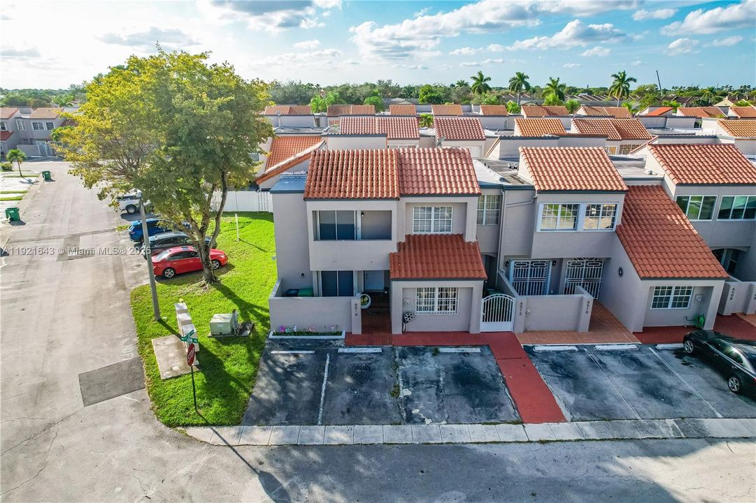 En Venta: $499,000 (3 camas, 2 baños, 1523 Pies cuadrados)