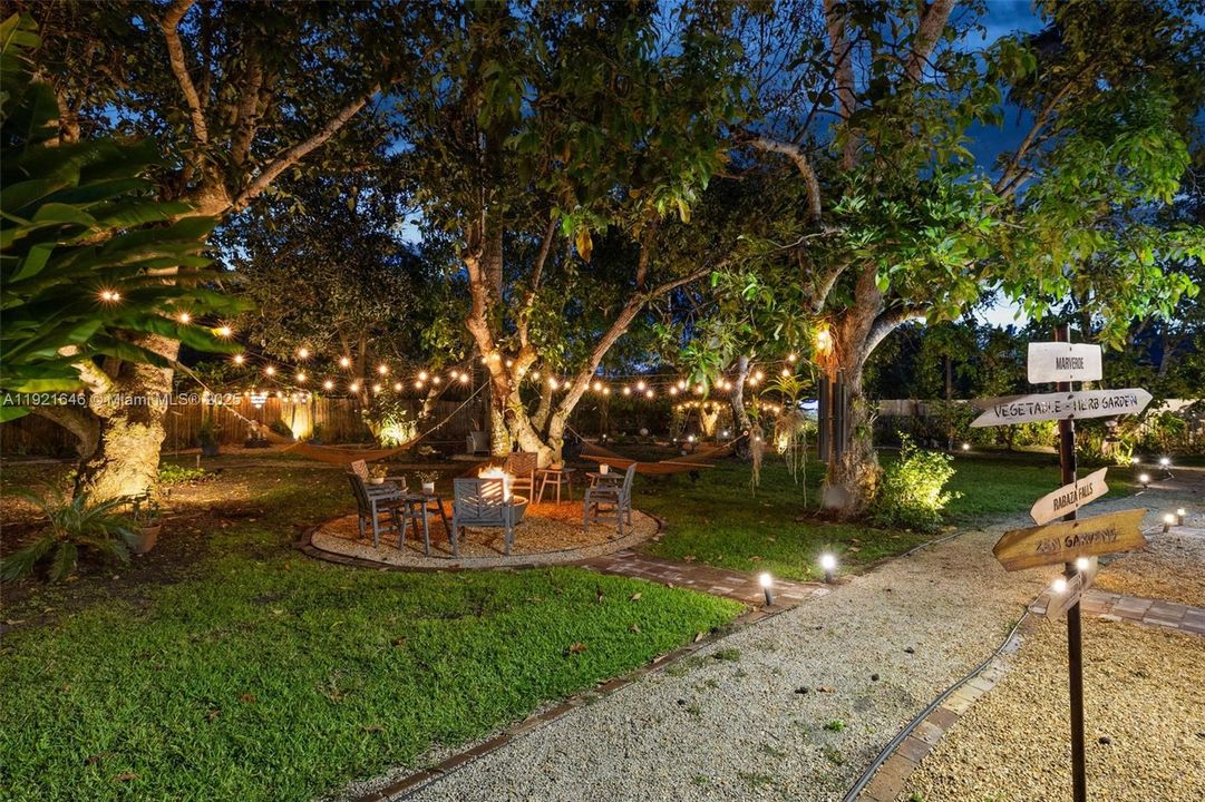 For Sale: $2,975,000 (5 beds, 4 baths, 3549 Square Feet)