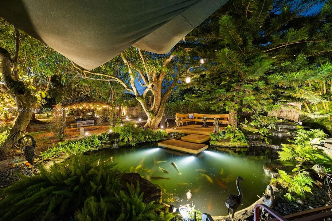 For Sale: $2,975,000 (5 beds, 4 baths, 3549 Square Feet)