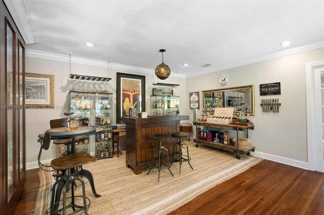 For Sale: $2,975,000 (5 beds, 4 baths, 3549 Square Feet)