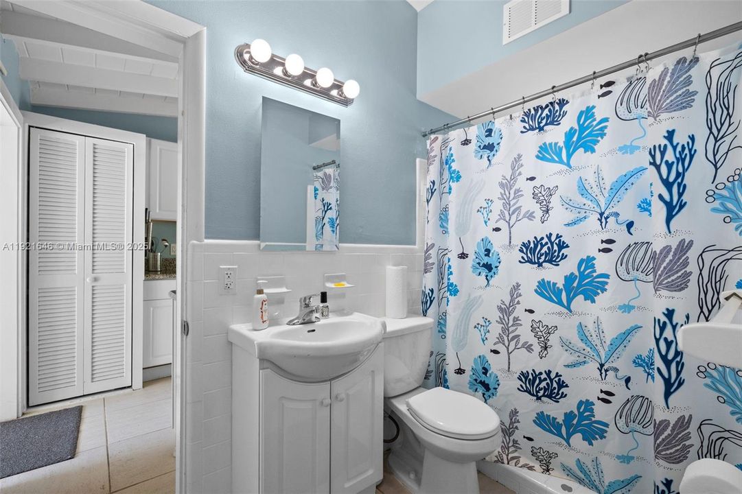 For Sale: $2,975,000 (5 beds, 4 baths, 3549 Square Feet)