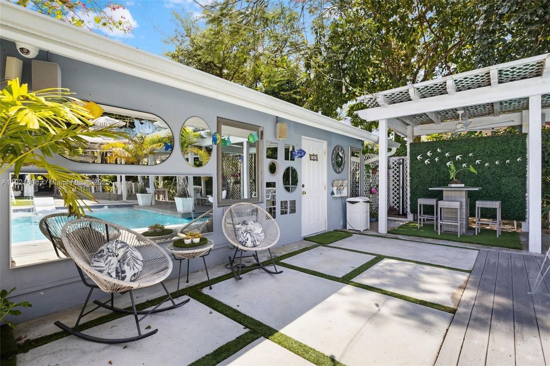 For Sale: $2,975,000 (5 beds, 4 baths, 3549 Square Feet)