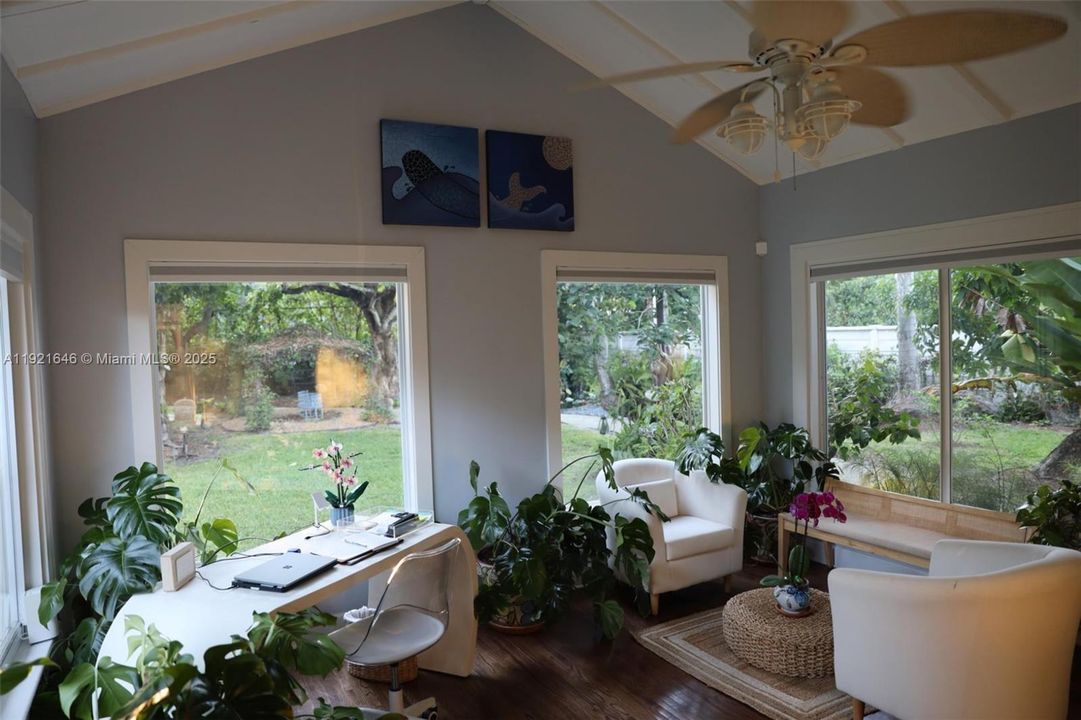 For Sale: $2,975,000 (5 beds, 4 baths, 3549 Square Feet)