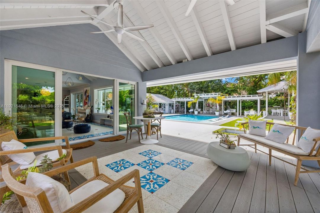 For Sale: $2,975,000 (5 beds, 4 baths, 3549 Square Feet)