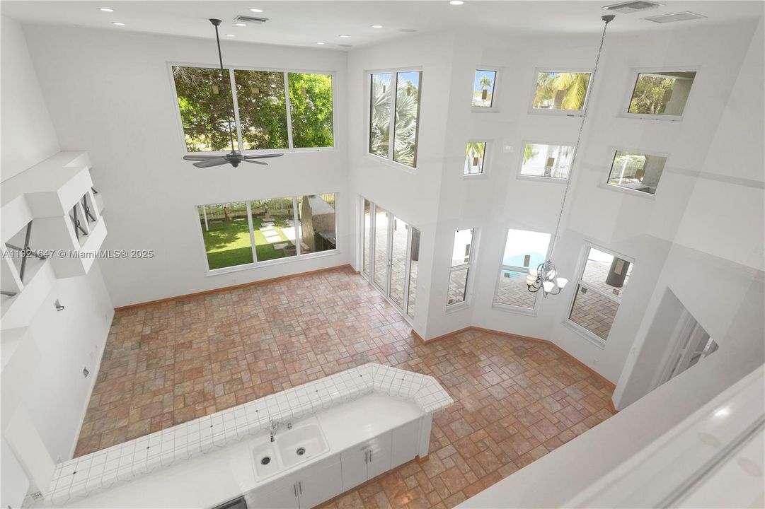 For Sale: $1,435,000 (6 beds, 5 baths, 4766 Square Feet)