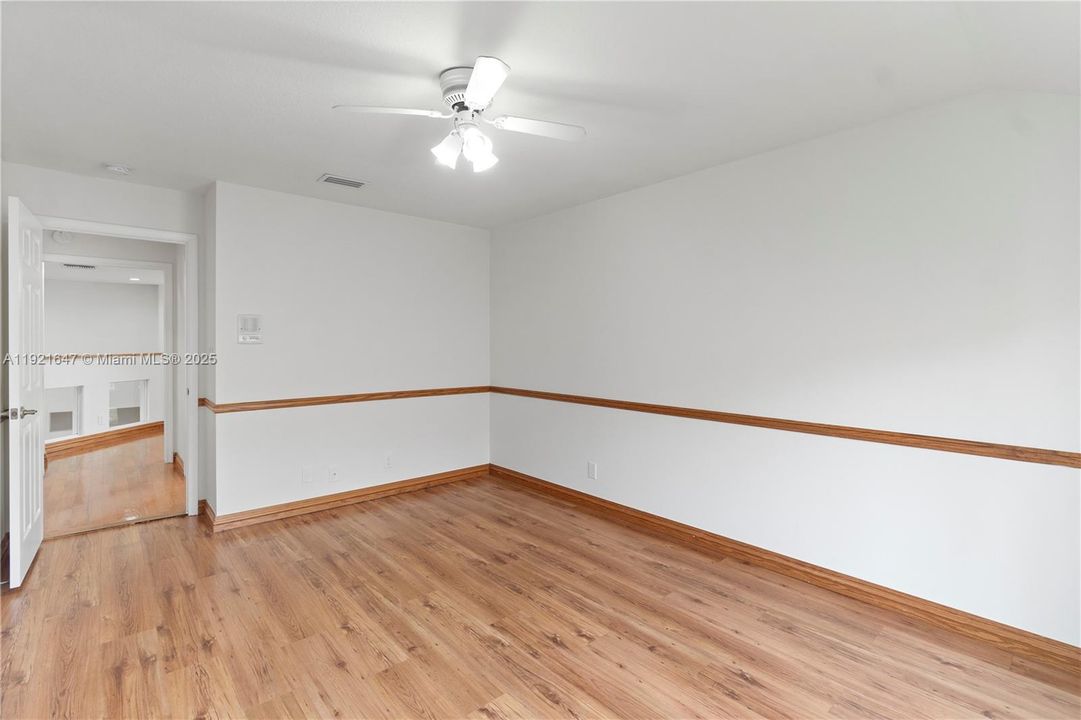 For Sale: $1,435,000 (6 beds, 5 baths, 4766 Square Feet)