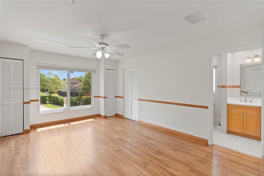 For Sale: $1,435,000 (6 beds, 5 baths, 4766 Square Feet)