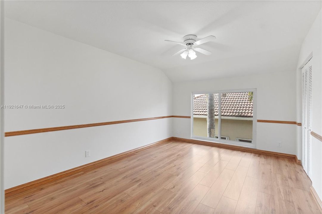 For Sale: $1,435,000 (6 beds, 5 baths, 4766 Square Feet)