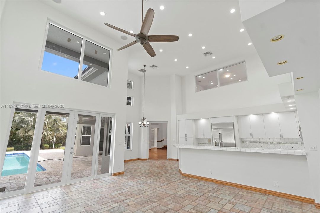 For Sale: $1,435,000 (6 beds, 5 baths, 4766 Square Feet)