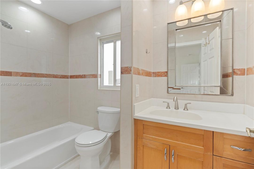 For Sale: $1,435,000 (6 beds, 5 baths, 4766 Square Feet)