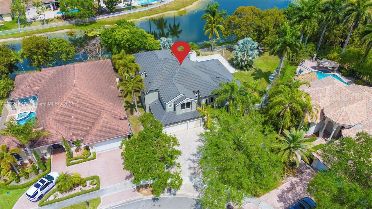 For Sale: $1,435,000 (6 beds, 5 baths, 4766 Square Feet)