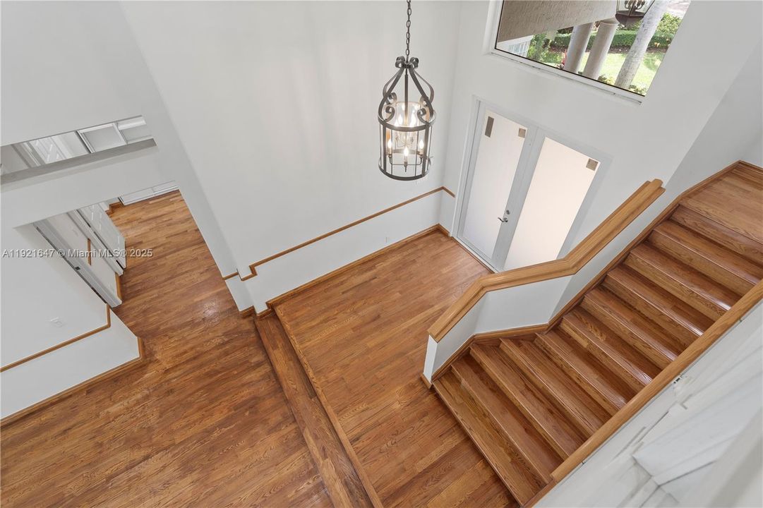 For Sale: $1,435,000 (6 beds, 5 baths, 4766 Square Feet)