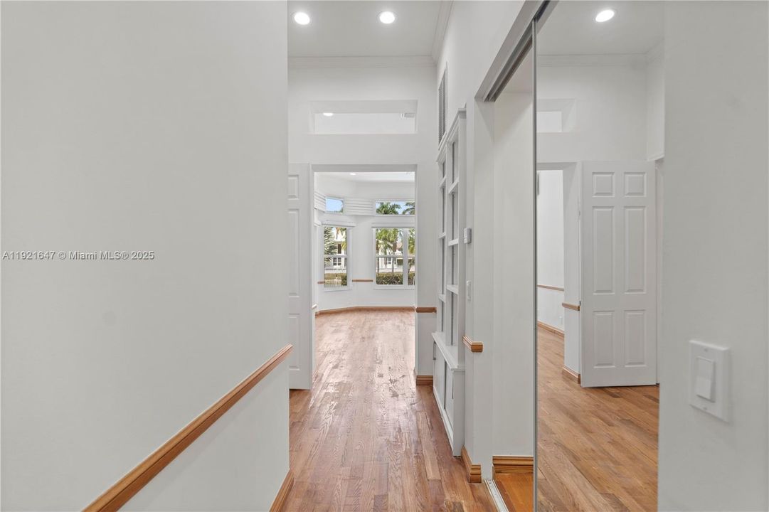 For Sale: $1,435,000 (6 beds, 5 baths, 4766 Square Feet)