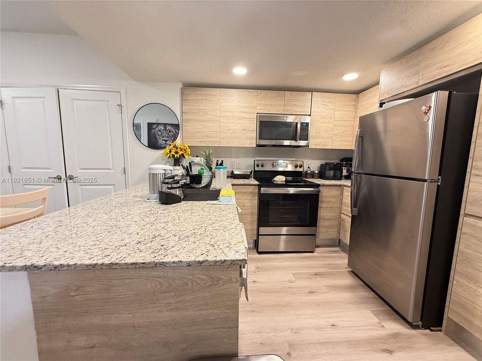 待售: $319,900 (3 贝兹, 2 浴室, 1142 平方英尺)